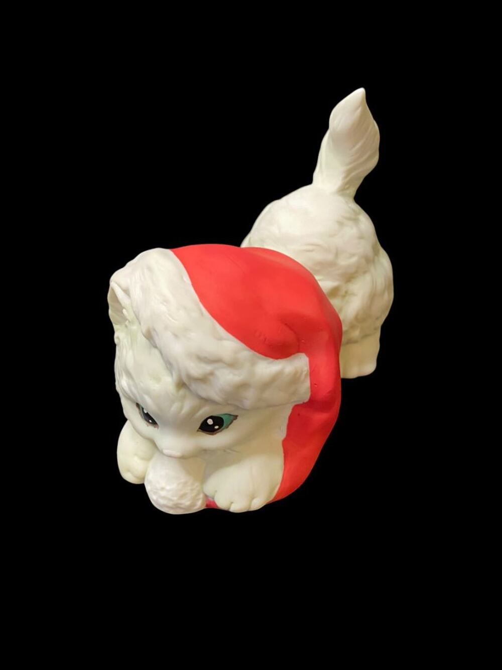 1992 Enesco Holiday Figurine Kitty Cat Santa Hat Ball of Yarn 4"L
